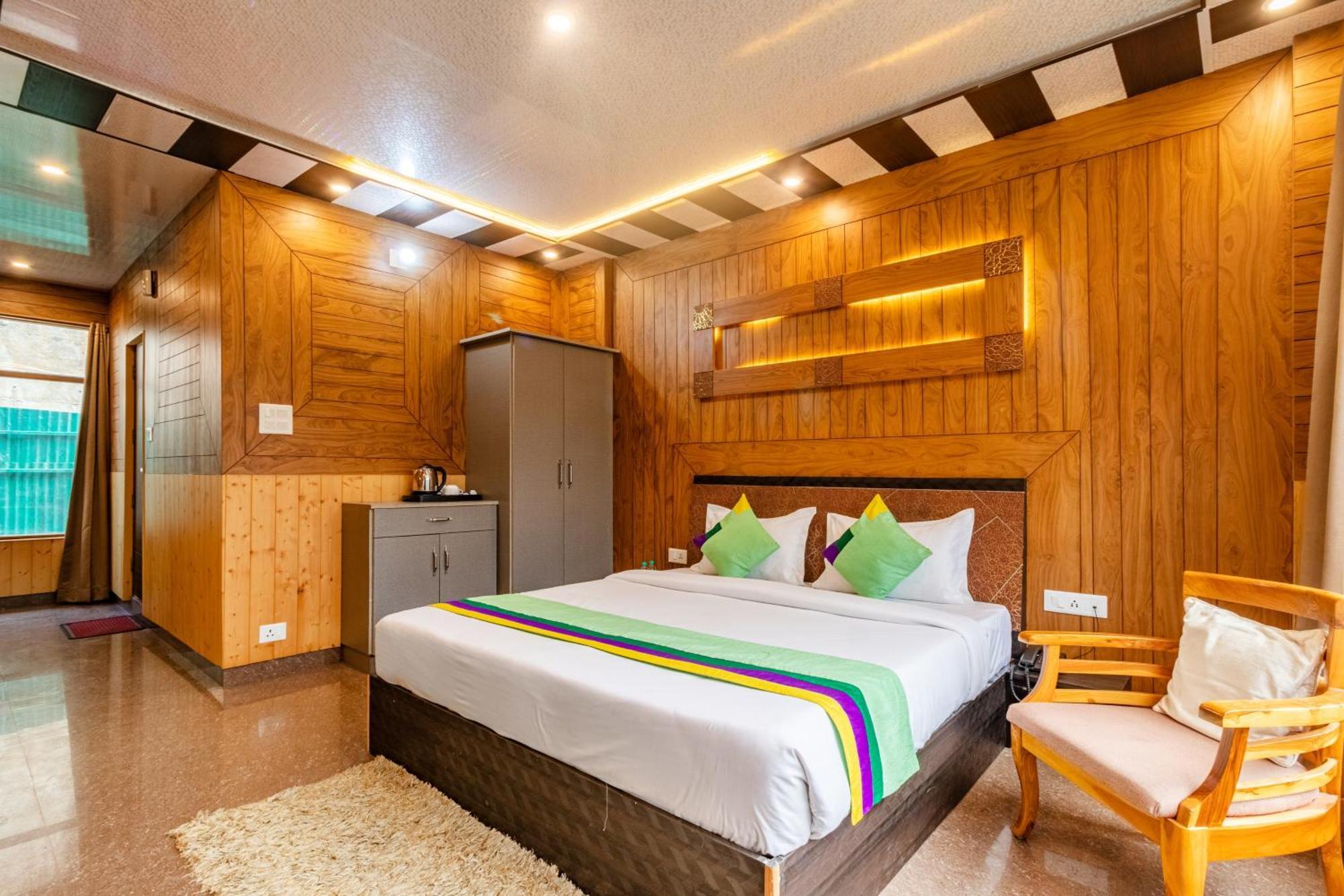 فندق Treebo Srishti Vaikunth With Mountain View شيملا المظهر الخارجي الصورة