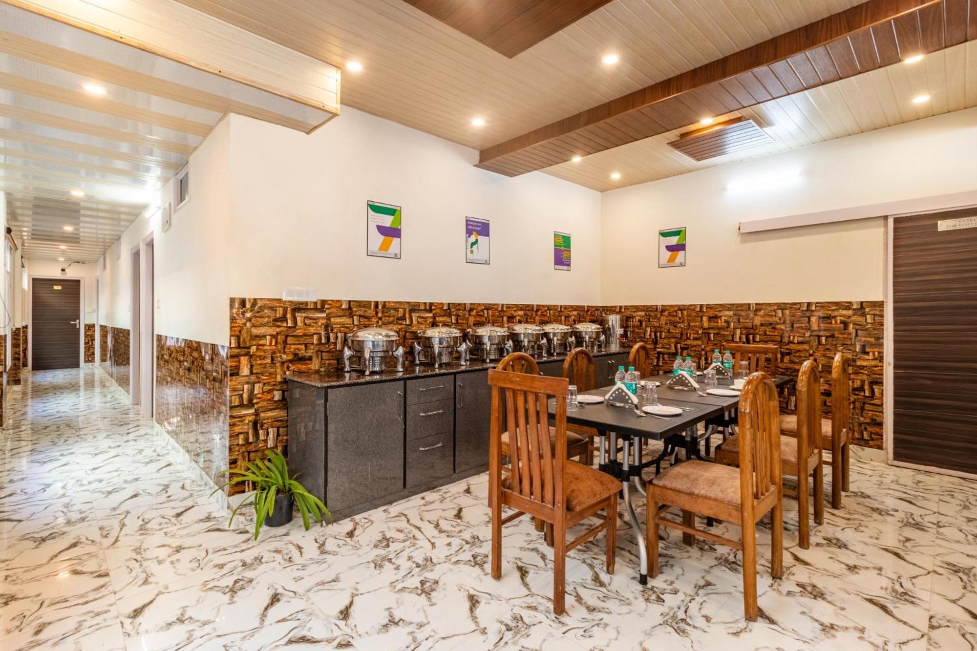 فندق Treebo Srishti Vaikunth With Mountain View شيملا المظهر الخارجي الصورة
