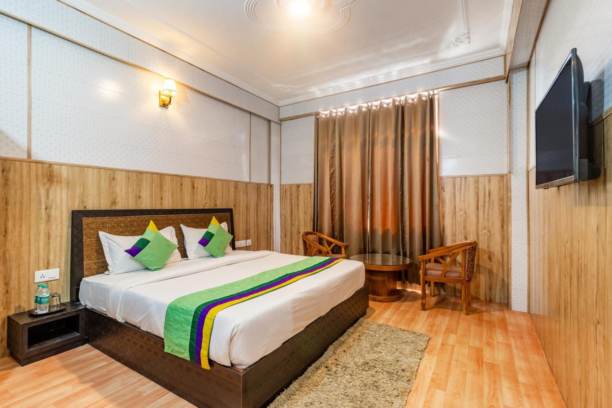 فندق Treebo Srishti Vaikunth With Mountain View شيملا المظهر الخارجي الصورة
