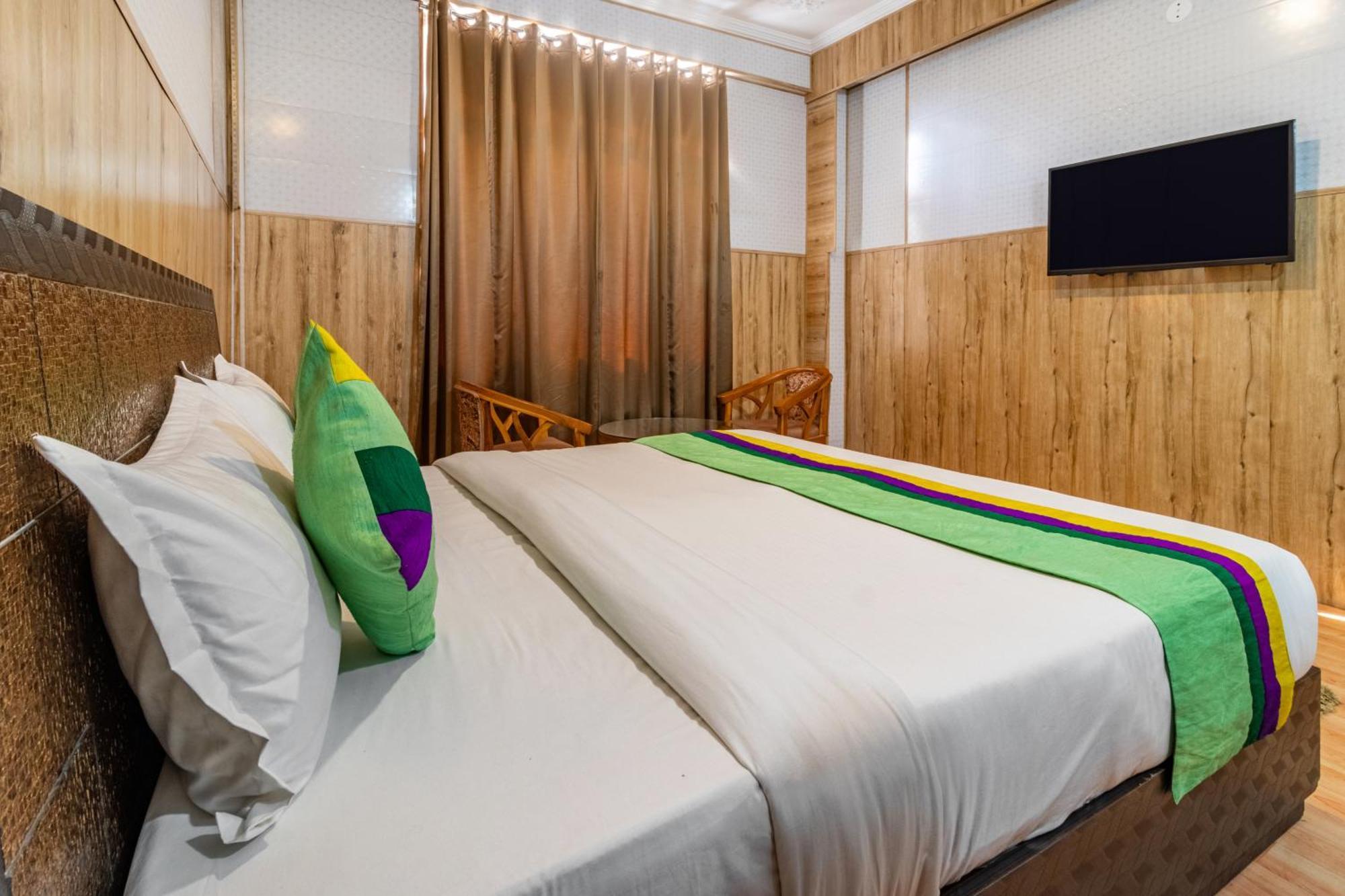 فندق Treebo Srishti Vaikunth With Mountain View شيملا المظهر الخارجي الصورة